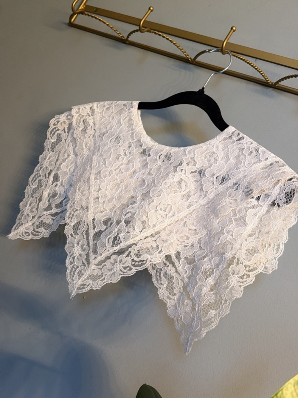 Vintage White Lace Dramatic Statement Collar | Victorian Cape Collar
